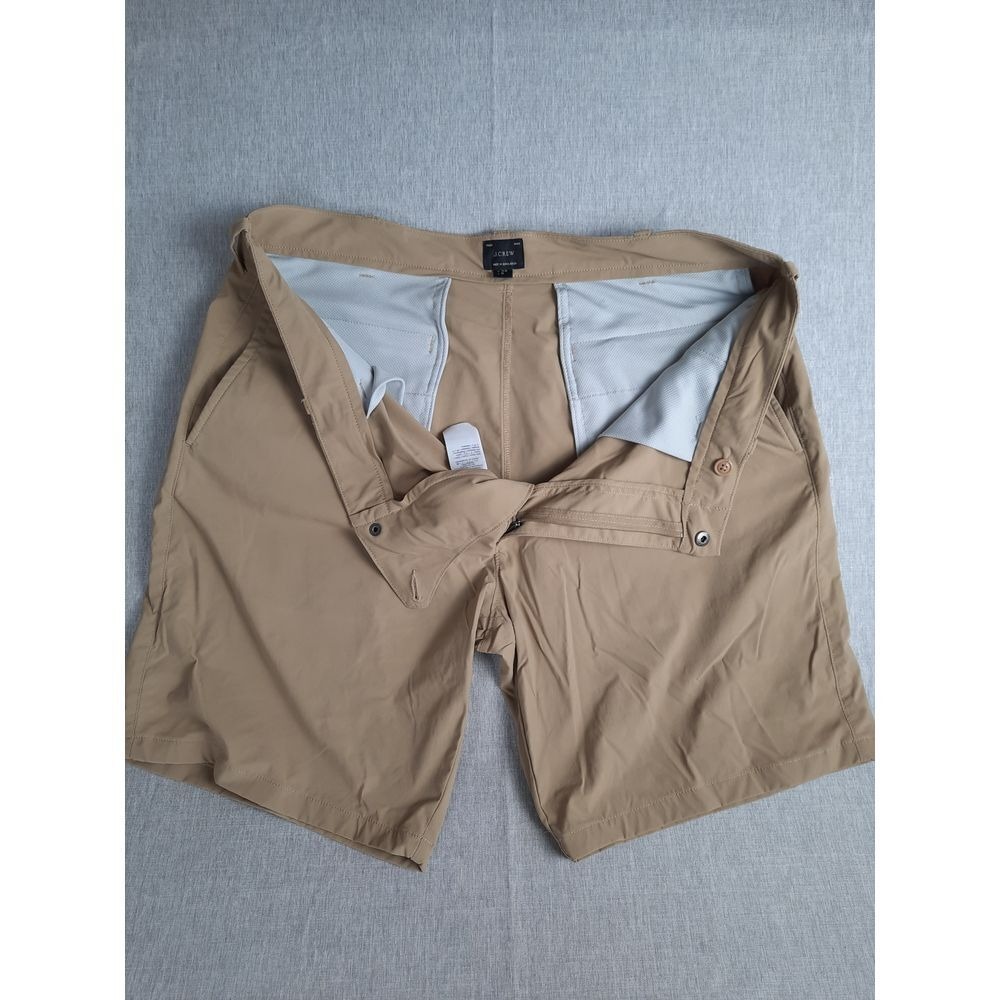 J. Crew Mens W38xL9 Flat Front Stretch Performance Short Snap Button Brown Nylon
